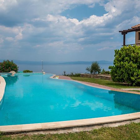 Blue Thea Luxury Villa In Afitos Extérieur photo