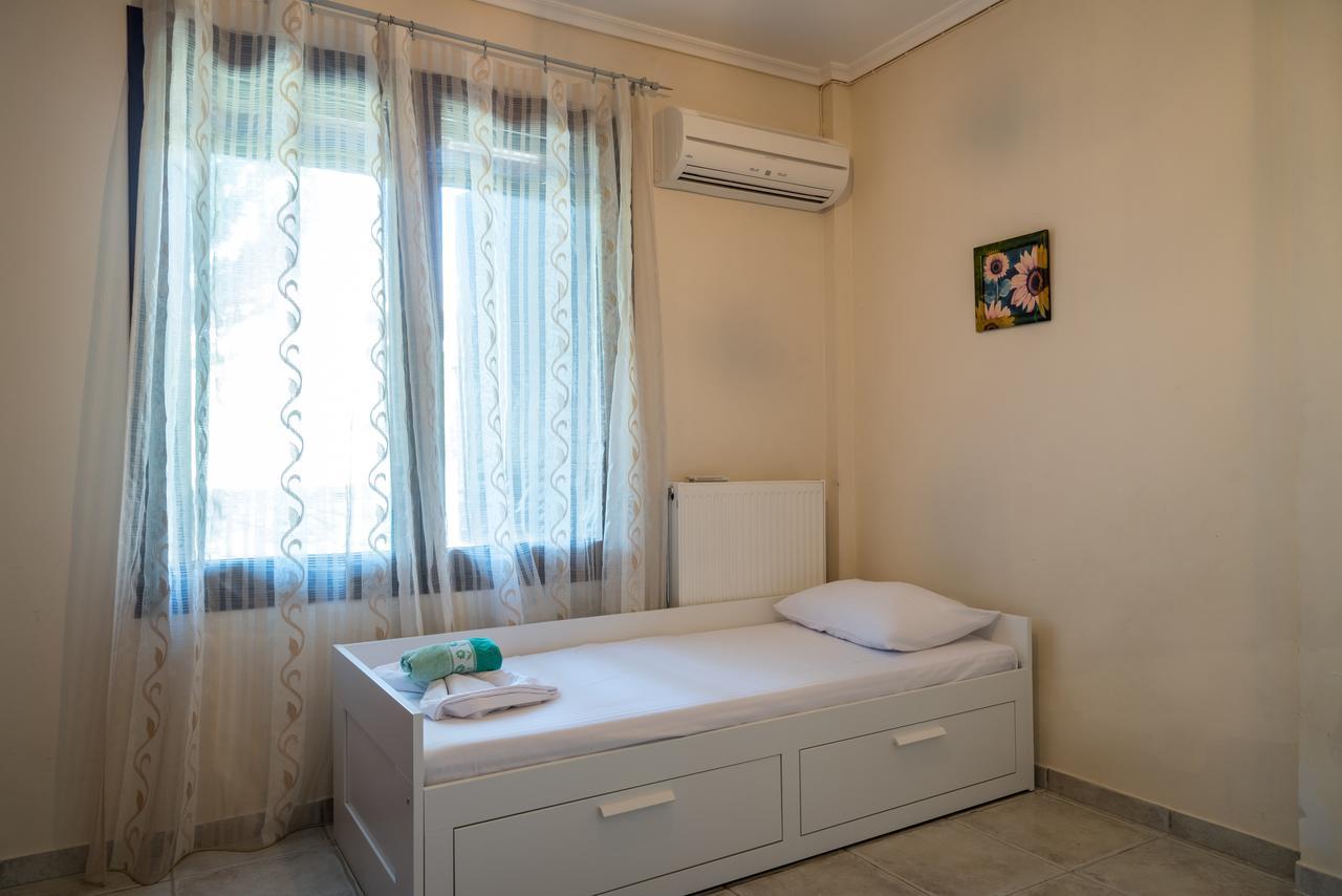 Blue Thea Luxury Villa In Afitos Extérieur photo