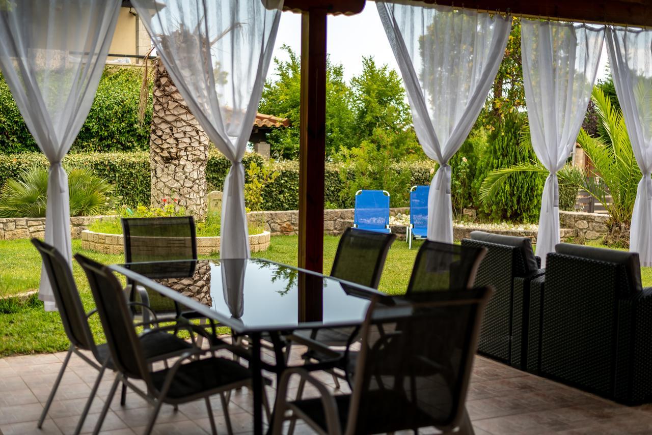 Blue Thea Luxury Villa In Afitos Extérieur photo