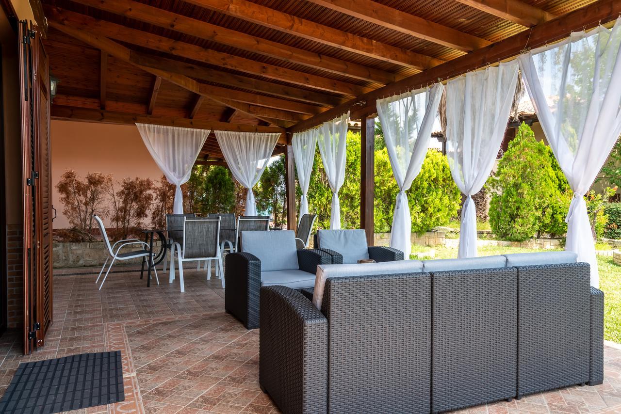Blue Thea Luxury Villa In Afitos Extérieur photo